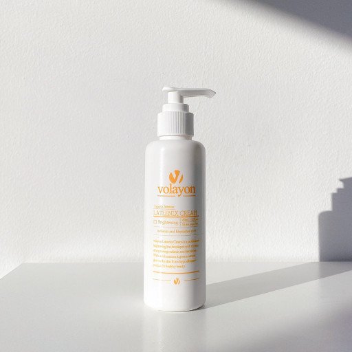 VOLAYON: LATEENIX CREAM 1 VOLAYON: LATEENIX CREAM